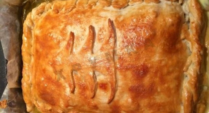 кубите пирог с курицей и картофелем