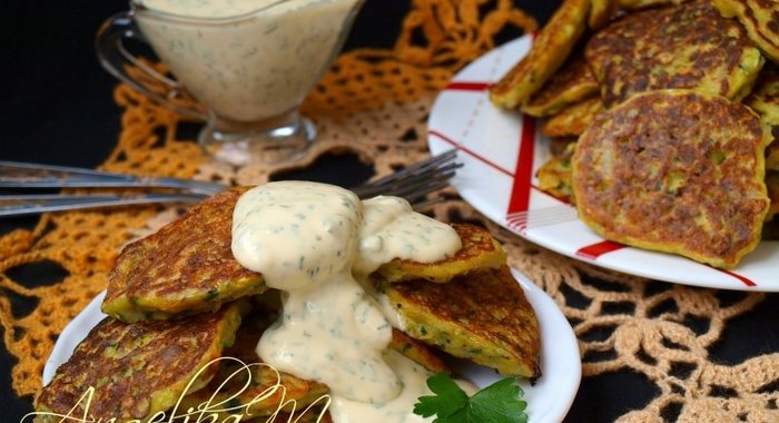 Кабачковые оладьи с морковью