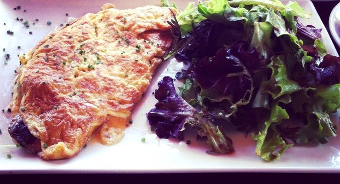 Омлет с грибами и сыром