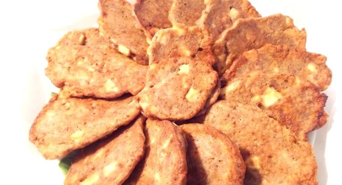 Шоколадные оладьи с яблоком