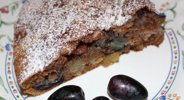 Пирог с виноградом