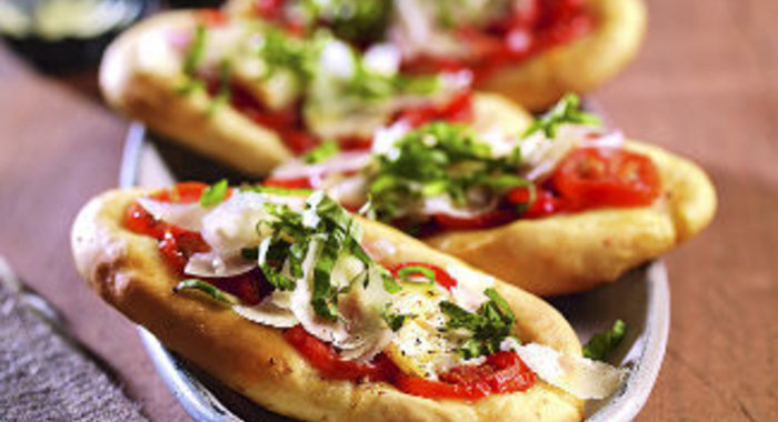 Пицца с томатами