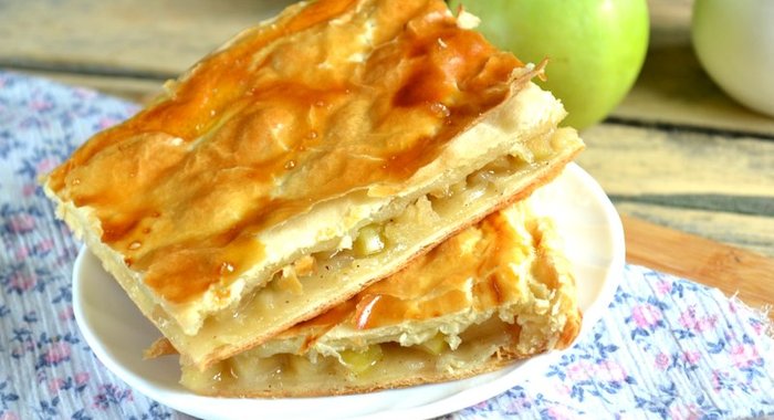Простой яблочный пирог