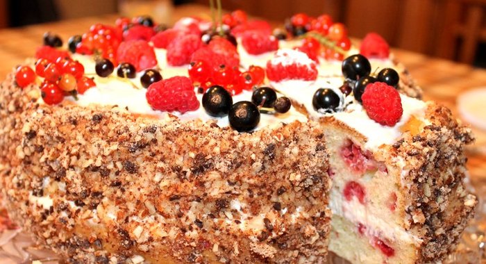 Малиновый торт в мультиварке