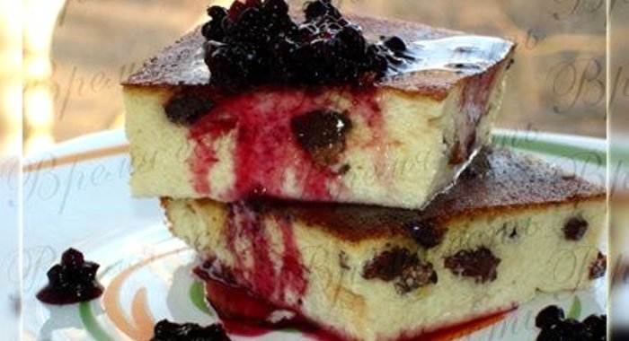 Запеканка творожная с ежевикой