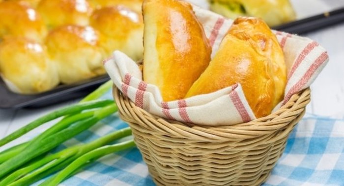 Пирожки с рисом и яйцом