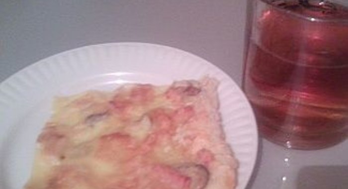 Пицца Изумительная с горячим чаем на травах