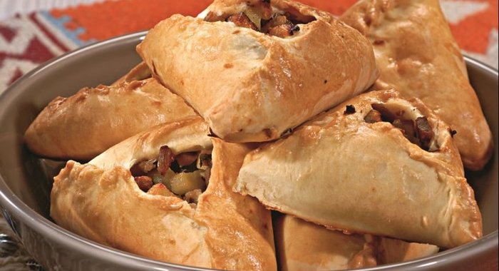 Пирожки со свининой и картофелем