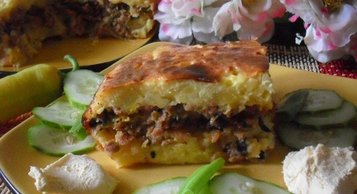 Картофельная запеканка с фаршем и шампиньонами