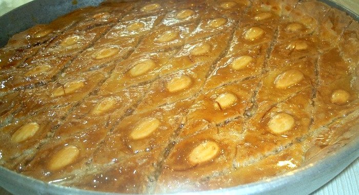 Пахлава с медом