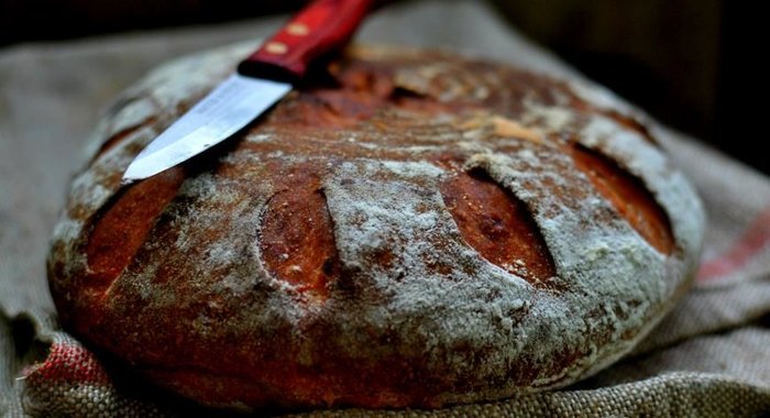 Картофельный белый хлеб с жареным луком