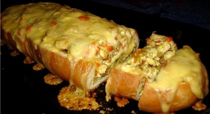 Фаршированный батон в духовке