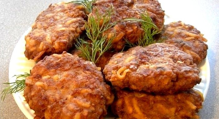 Котлеты из фарша с картофелем