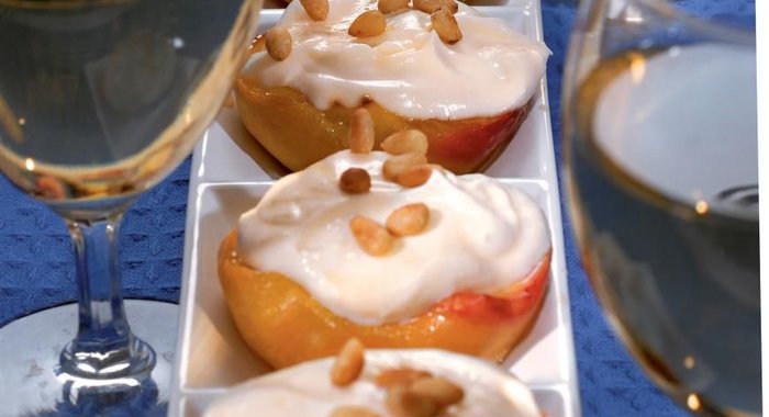 Персики в меду с кремом