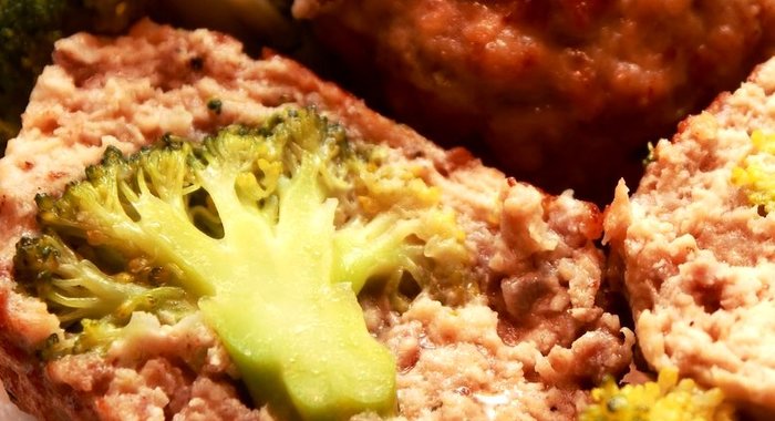Котлеты из индейки с брокколи