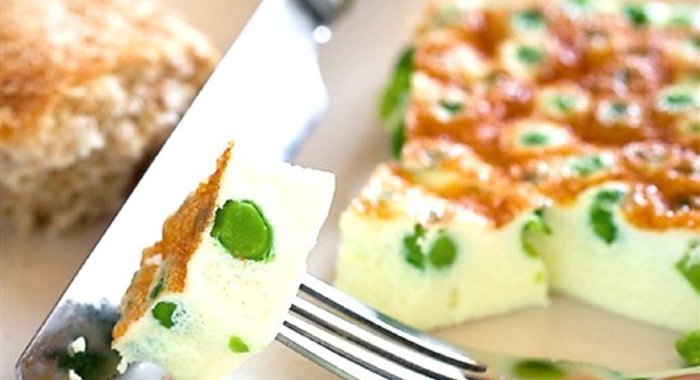 Мятный омлет с зеленым горошком