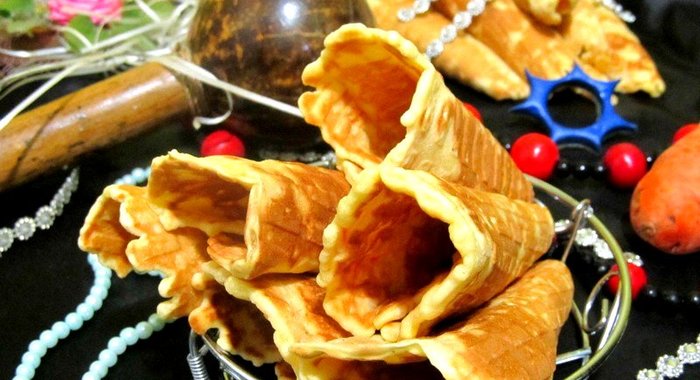 Вафельные морковные рожки