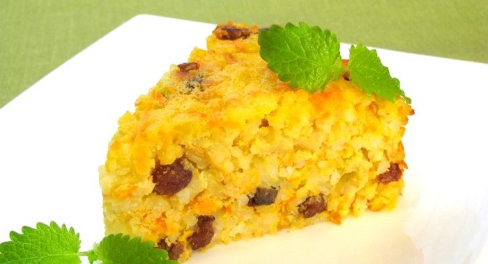 Запеканка с рисом, яблоками и изюмом