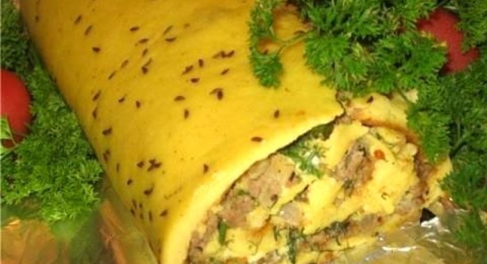 Сырно-мясной рулет с тмином