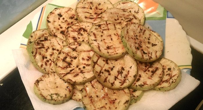 Кабачки в маринаде, жареные на сковороде-гриль