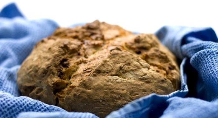 Хлеб с фисташками и черемшой