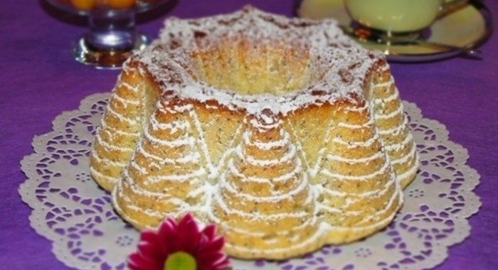 Кекс с маково-лимонной начинкой