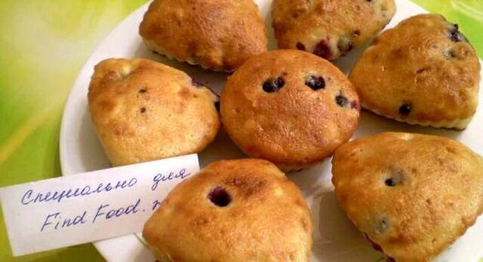 Кексы с черной смородиной