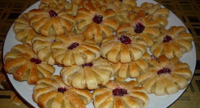 Печенье из слоеного теста Ромашки