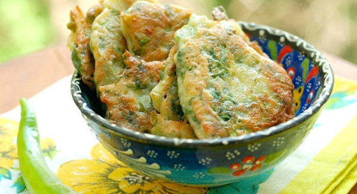 Оладушки со шпинатом (Ispanak Kökü Mücveri)