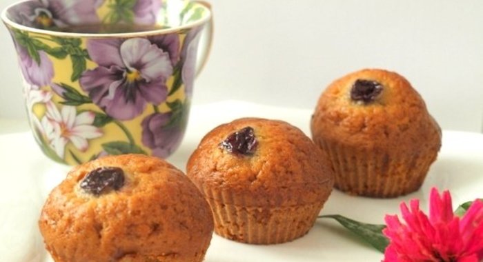 Имбирные кексы с вишней