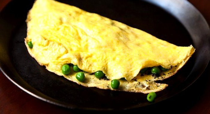 Гороховый омлет с мятой и маскарпоне