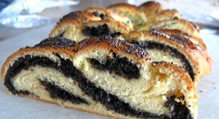 Булка с маком