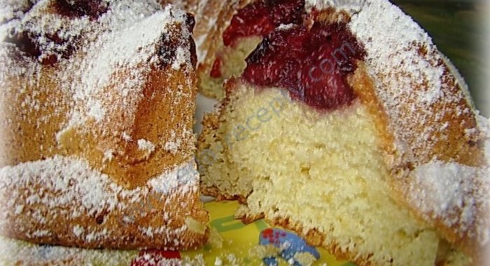 Пирог Бисквит с вишней