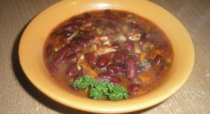 Гуляш из фасоли