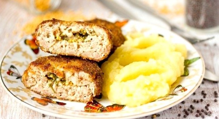 Котлеты из свинины с горчичным маслом