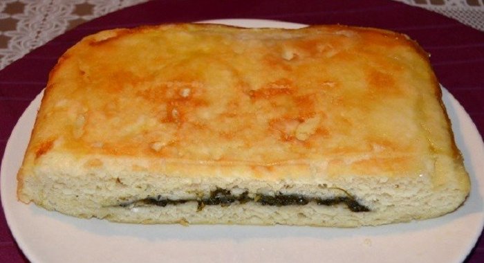 Пирог со щавелем из картофельного дрожжевого теста