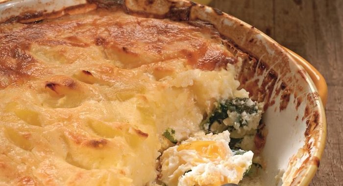 Рыбная запеканка с картофелем и шпинатом