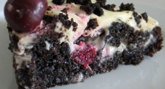 Черемуховый торт с вишней