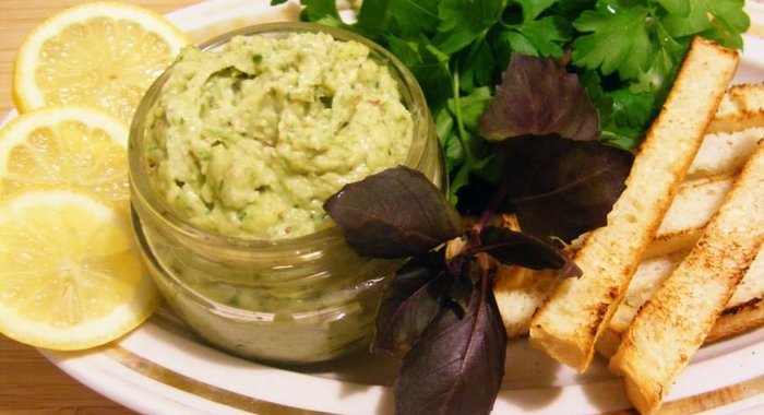 Говядина, тушеная с красным вином и клюквой