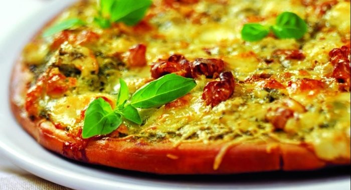 Орехово-сырная пицца