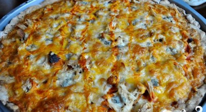 Пицца с курицей