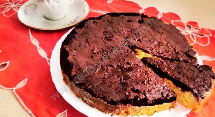 Пирог с консервированными ананасами