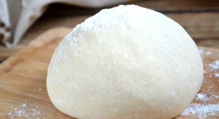Простое бездрожжевое тесто для пиццы