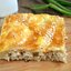 Пирог из слоеного теста с курицей