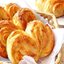 Мягкие плюшки с сахаром