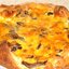 Открытый пирог с курицей и грибами