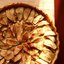 Открытый яблочный пирог с апельсиновым соком и корицей