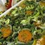 Пирог с овощами, куриными крылышками и песто