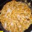 Песочный ореховый пирог с орехами изюмом и яблоками