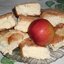 Шарлотка с яблоками из бисквитного теста
